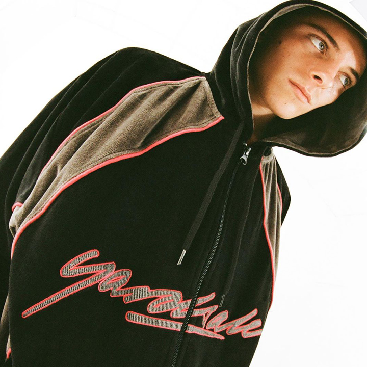 着丈70YARDSALE SPORT CONTRAST HOOD - BLACK/RED